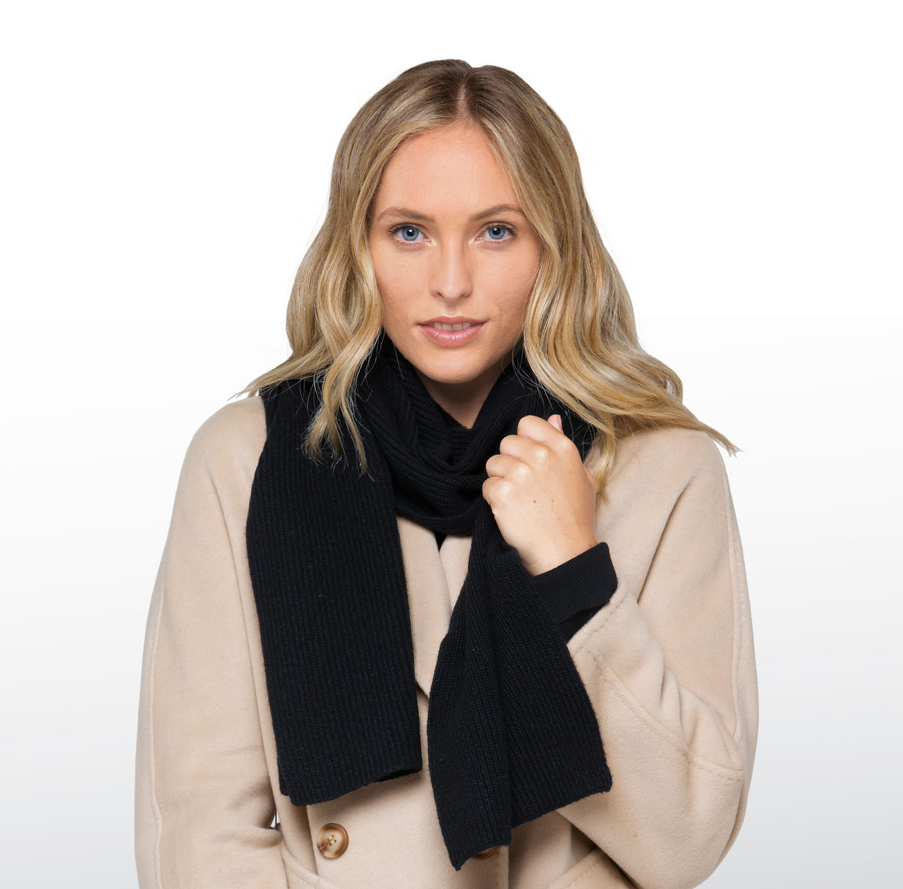 barkers-100-percent-merino-scarf-black-womens-3