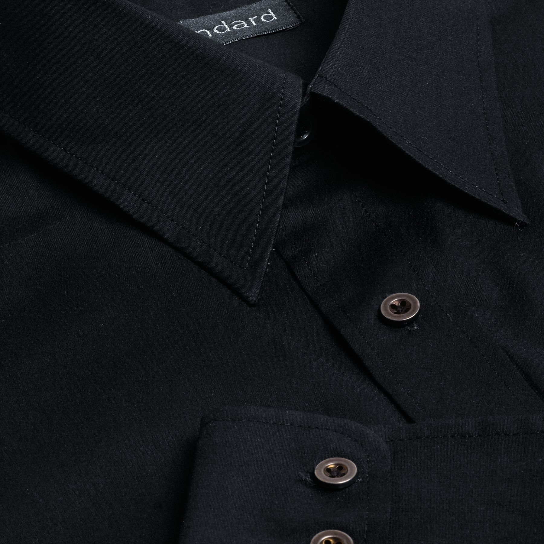the-protocol-shirt-black---mens-detail Collar and Cuff Detailing