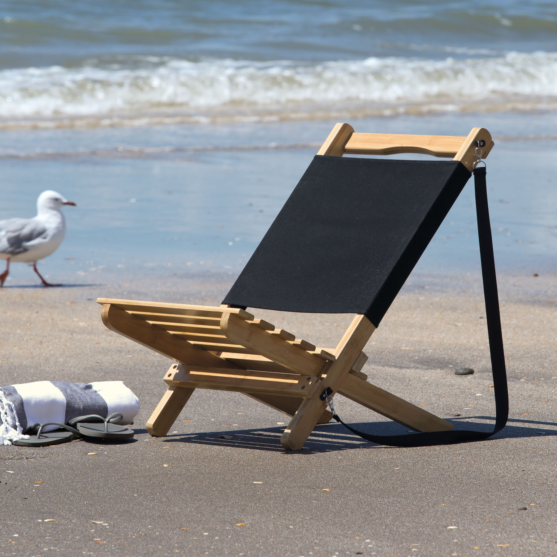 wave-beach-chair-lifestyle Lifestyle